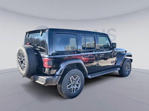 2026 Jeep Wrangler 4-Door Sahara 4x4