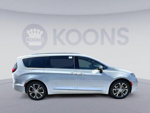 2026 Chrysler Pacifica L
