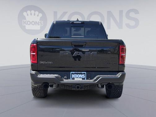Diamond Black Crystal Pearlcoat 2026 RAM 1500 RHO Crew Cab 4x4 5'7' Box