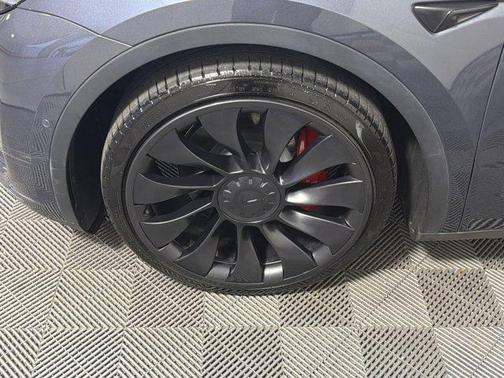 2023 Tesla Model Y Performance Dual Motor All-Wheel Drive