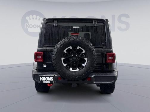 Black Clearcoat 2024 Jeep Wrangler Rubicon