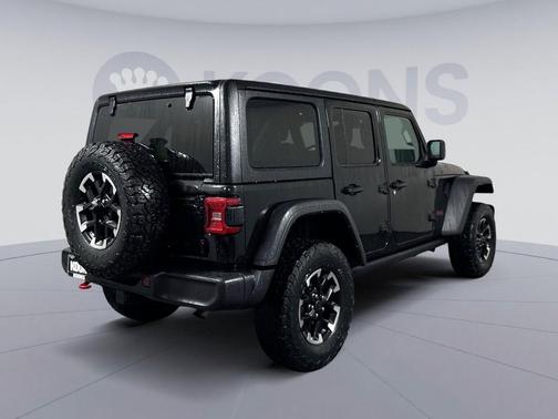 Black Clearcoat 2024 Jeep Wrangler Rubicon