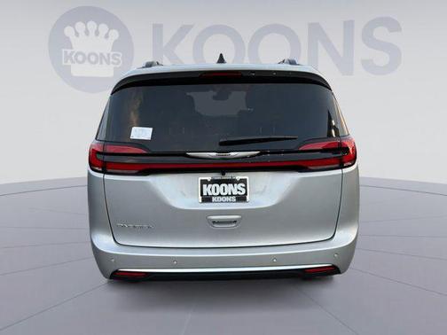 2026 Chrysler Pacifica L