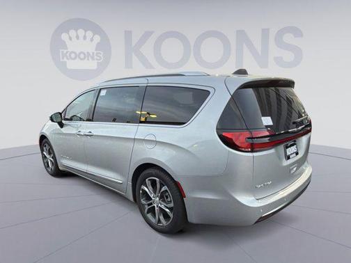 2026 Chrysler Pacifica L