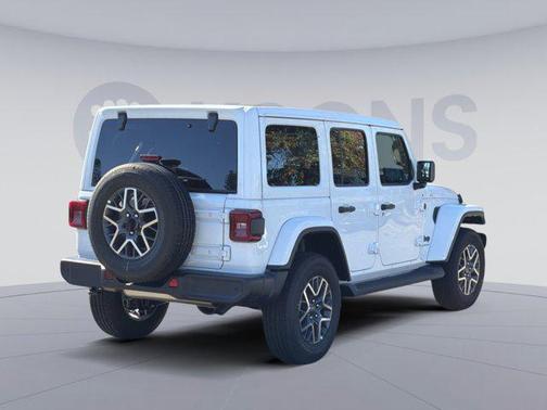 2025 Jeep Wrangler 4-Door Sahara 4x4