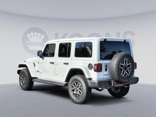 2025 Jeep Wrangler 4-Door Sahara 4x4