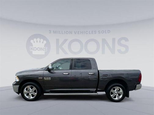 Photo 2 of 24 of 2014 RAM 1500 SLT