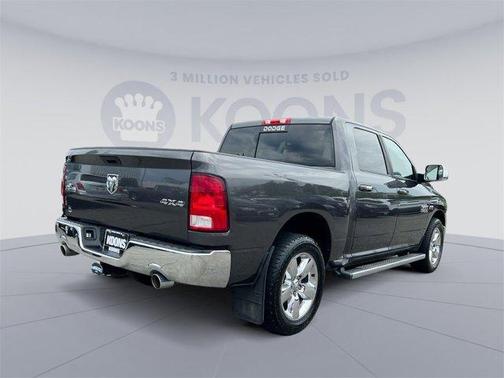 Photo 5 of 24 of 2014 RAM 1500 SLT
