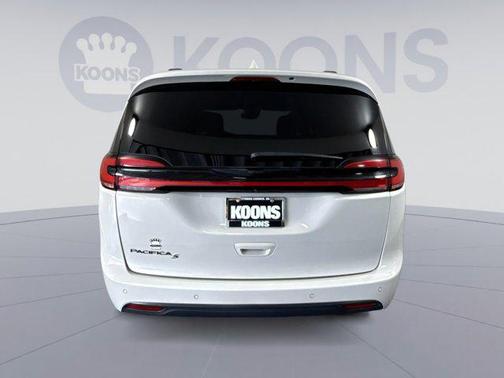 2021 Chrysler Pacifica Touring