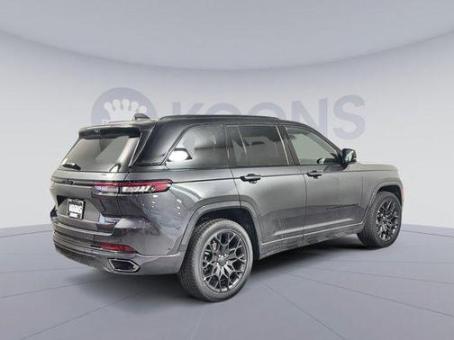 2025 Jeep Grand Cherokee Summit