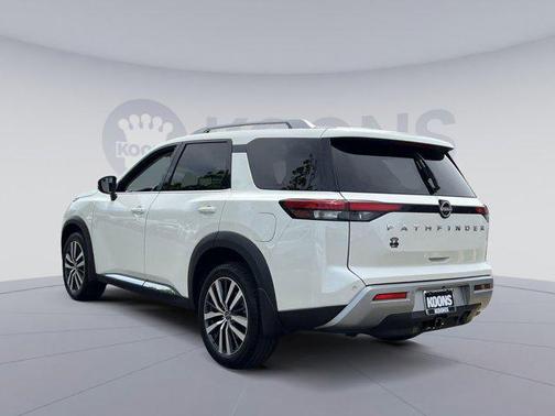 2022 Nissan Pathfinder Platinum 4WD