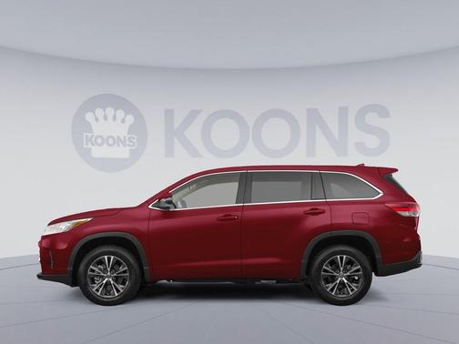 Red 2019 Toyota Highlander LE