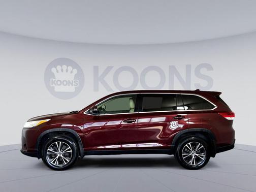Ooh La La Rouge Mica 2019 Toyota Highlander LE Plus