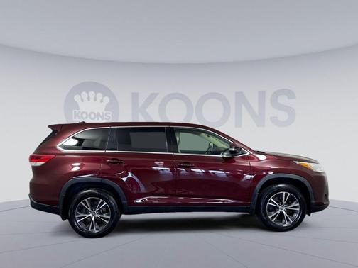 Ooh La La Rouge Mica 2019 Toyota Highlander LE Plus