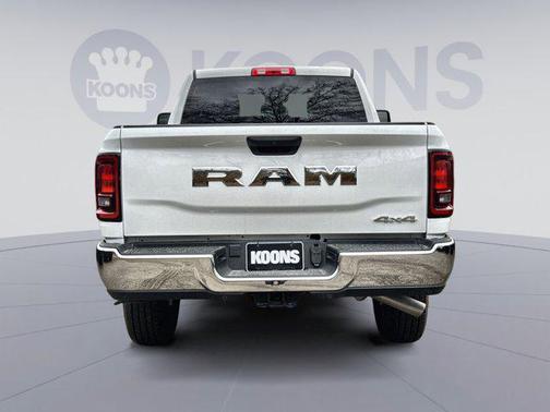 2026 RAM 2500 Tradesman Crew Cab 4x4 6'4' Box