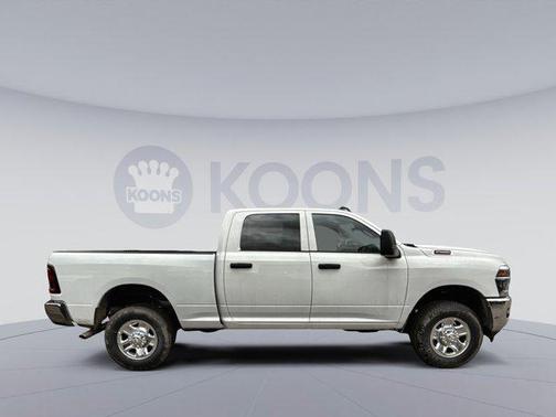 2026 RAM 2500 Tradesman Crew Cab 4x4 6'4' Box