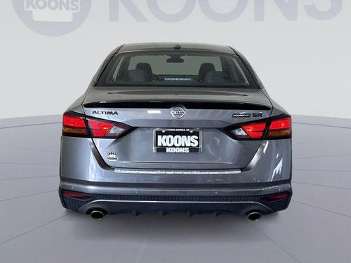 2022 Nissan Altima SR FWD