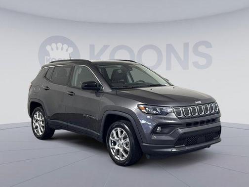 2022 Jeep Compass Latitude Lux