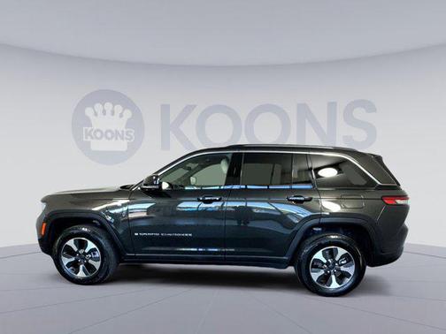 Rocky Mountain Pearlcoat 2023 Jeep Grand Cherokee 4xe Base