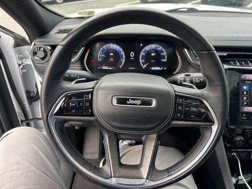 2022 Jeep Grand Cherokee Overland