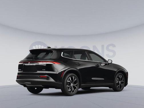Black 2025 Toyota Crown Signia Limited