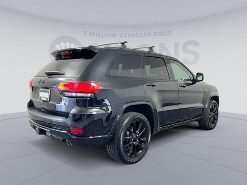 Photo 5 of 26 of 2020 Jeep Grand Cherokee Altitude