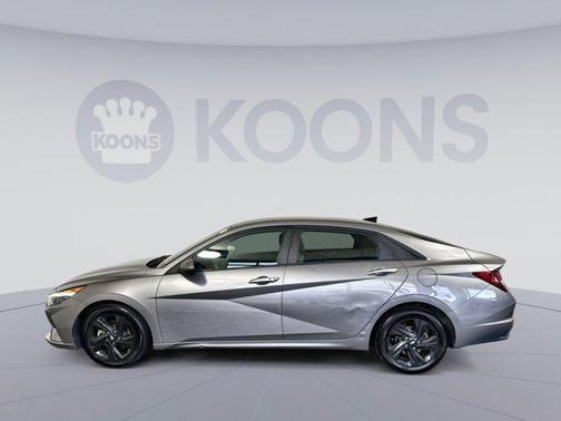 2021 Hyundai ELANTRA SEL