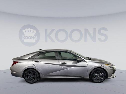 2021 Hyundai ELANTRA SEL