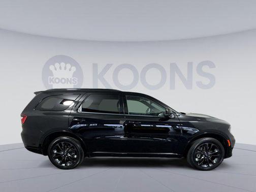 DB Black Clearcoat 2023 Dodge Durango Hemi Orange AWD