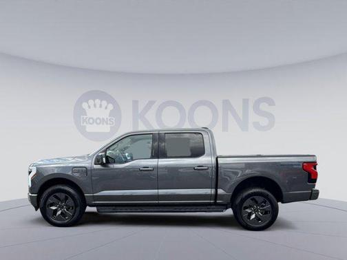2022 Ford F-150 Lightning LARIAT