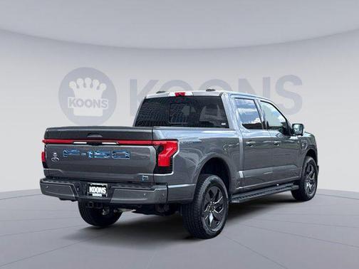 2022 Ford F-150 Lightning LARIAT