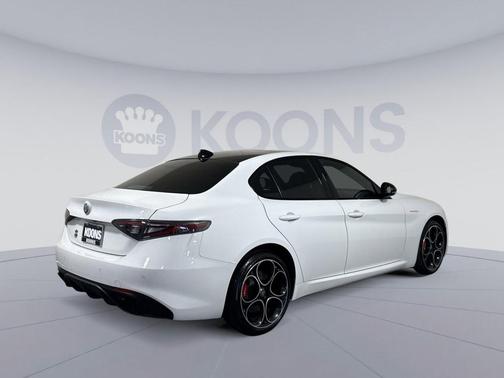 Milano White 2024 Alfa Romeo Giulia Veloce AWD