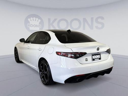 Milano White 2024 Alfa Romeo Giulia Veloce AWD