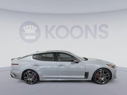 2022 Kia Stinger GT1