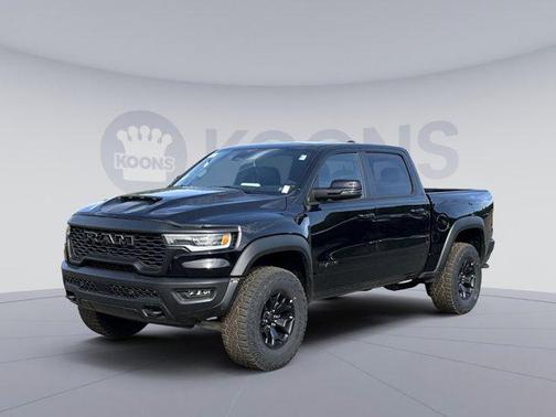 Diamond Black Crystal Pearlcoat 2026 RAM 1500 RHO Crew Cab 4x4 5'7' Box