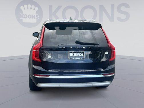 2022 Volvo XC90 Recharge Plug-In Hybrid T8 Inscription 6 Passenger