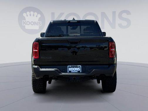 Diamond Black Crystal Pearlcoat 2026 RAM 1500 RHO Crew Cab 4x4 5'7' Box