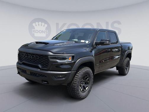 Diamond Black Crystal Pearlcoat 2026 RAM 1500 RHO Crew Cab 4x4 5'7' Box