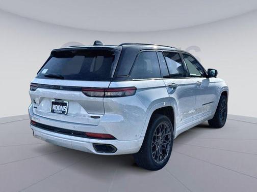 2025 Jeep Grand Cherokee Summit