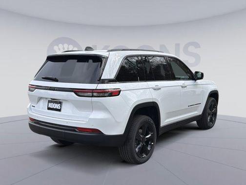 2025 Jeep Grand Cherokee Altitude