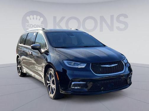 2025 Chrysler Pacifica L