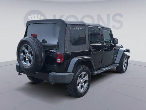 2016 Jeep Wrangler Unlimited Sahara
