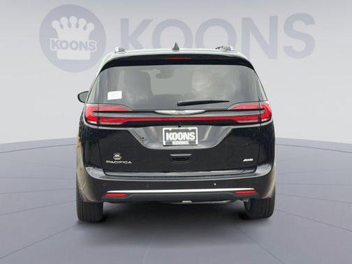 2026 Chrysler Pacifica L