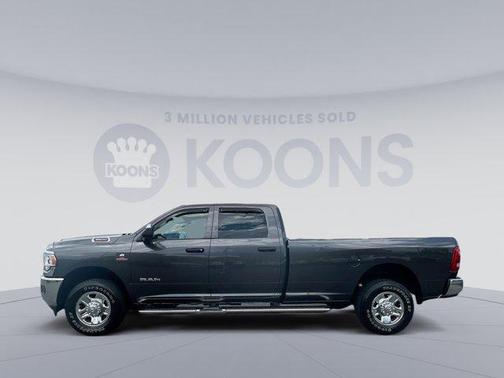 Photo 2 of 26 of 2020 RAM 3500 Tradesman