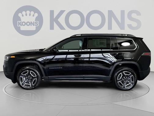 Diamond Black Crystal Pearlcoat 2026 Jeep Cherokee Limited