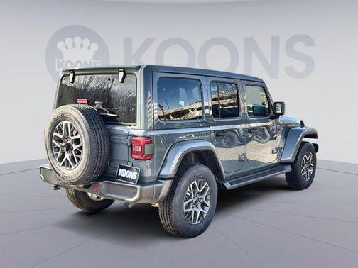 2026 Jeep Wrangler 4-Door Sahara 4x4