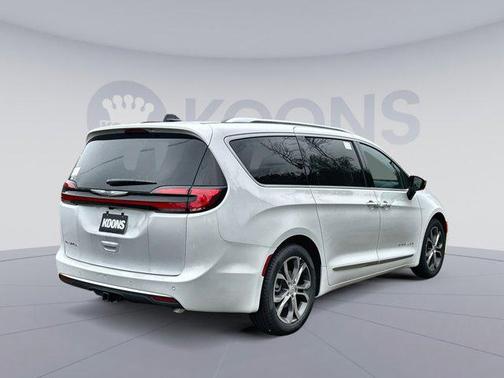 2026 Chrysler Pacifica L