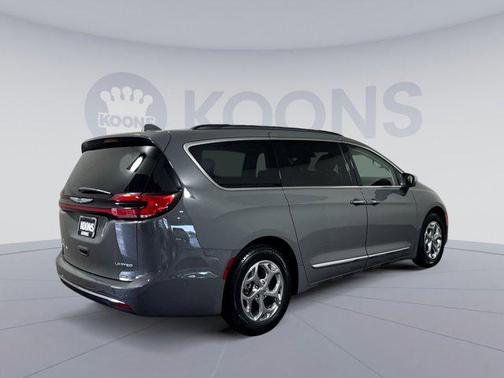 Ceramic Gray Clearcoat 2022 Chrysler Pacifica Limited