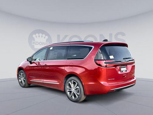 2026 Chrysler Pacifica L