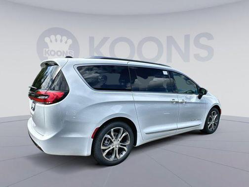 2026 Chrysler Pacifica L